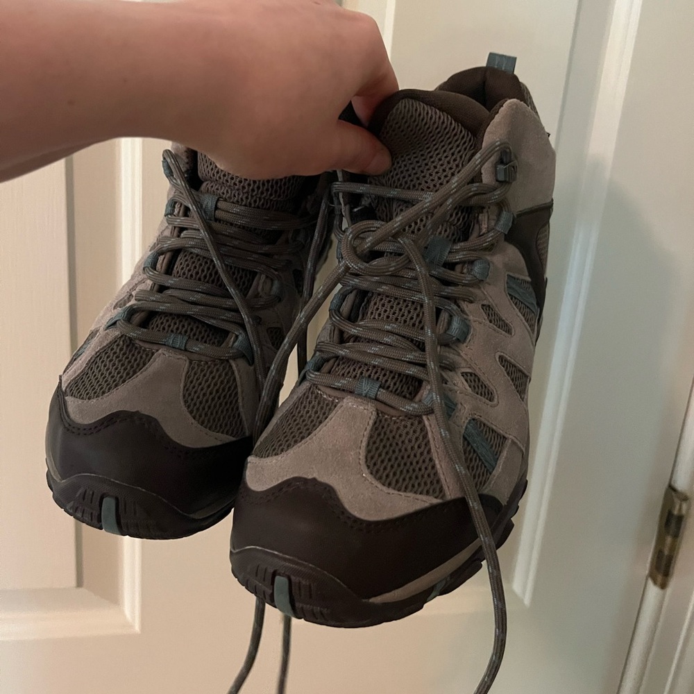 Merrell Women's Deverta 2 Hiking Shoe